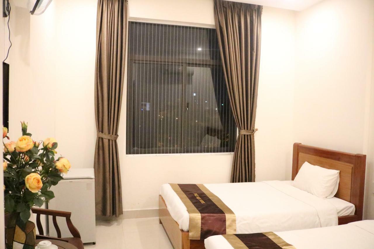 Phuc Ngoc Hotel Da Nang Exterior foto